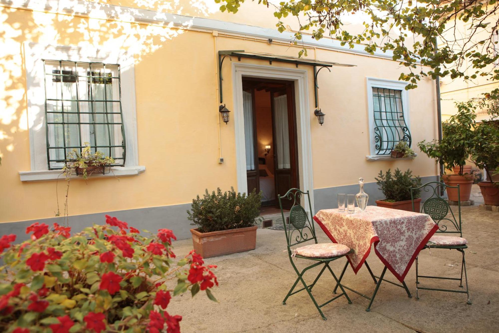 Villa La Dogana B&B Di Charme - Historic Villa With A Beautiful Garden Lukka Zewnętrze zdjęcie