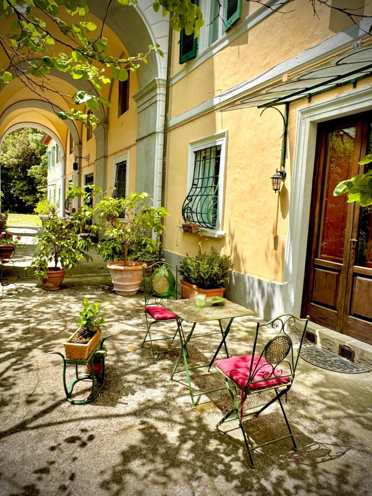 Villa La Dogana B&B Di Charme - Historic Villa With A Beautiful Garden Lukka Zewnętrze zdjęcie